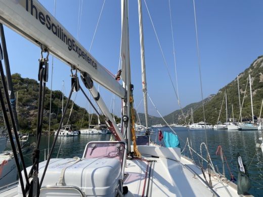 Palma de Majorque Sailboat Beneteau Oceanis 43 alt tag text