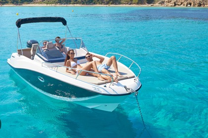 Rental Motorboat Quicksilver Activ 605 sundeck Marseille