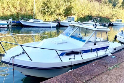 Hire Motorboat Guy Couach Cabin cruiser Saint-Tropez