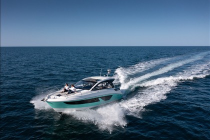 Rental Motorboat Beneteau Gran Turismo 41 Les Sables-d'Olonne