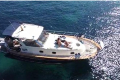 Miete Motorboot Nautica Esposito Futura 38 Cabin Sorrent