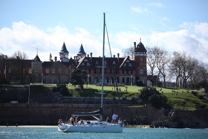 Alquiler Velero BENETEAU FIRST 40.7 San Sebastián