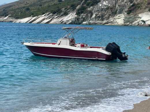 Motorboat Ranieri Evo 25 boat plan