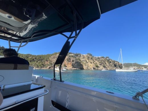 Portals Nous Motorboat Saver 330 Sport WA alt tag text