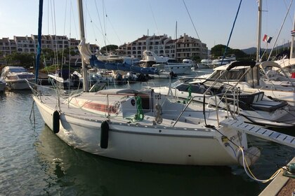Charter Sailboat JEANNEAU AQUILA Cogolin