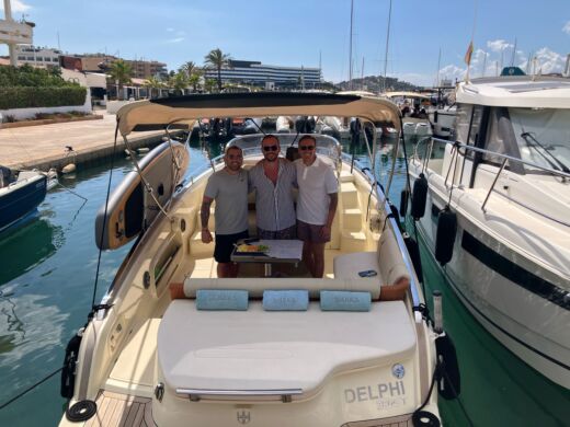 Ibiza Motorboat Invictus 280GT alt tag text