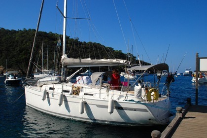Aluguel Veleiro BAVARIA CRUISER 32 Bormes-les-Mimosas