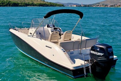 Rental Motorboat Quicksilver Activ 675 Sundeck Lopar Marina
