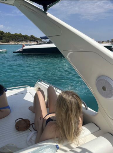 Palma de Majorque Motorboat Sunseeker Apache 45 alt tag text