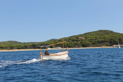 Alquiler Lancha Menorquin 31 Solarium Calella de Palafrugell