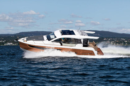 Charter Motorboat SEALINE SEALINE C390 La Trinité-sur-Mer