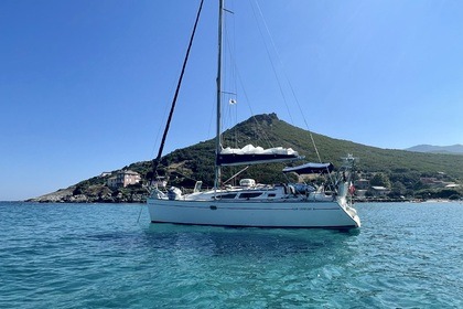 Charter Sailboat Jeanneau Sun Odyssey 35 Saint-Mandrier-sur-Mer