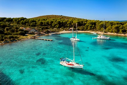 Charter Sailboat Elan Elan 40 Performance Split