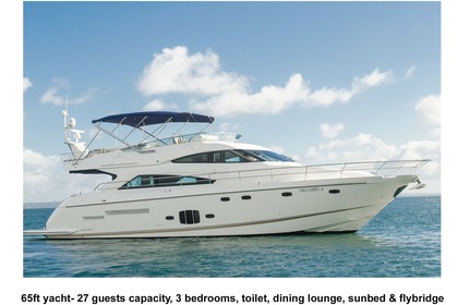 Charter Motor yacht Fairline 65 Dubai