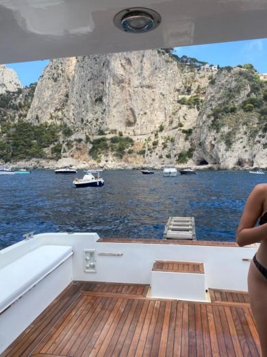 Neapol Motorboat Giannetti 40 open alt tag text