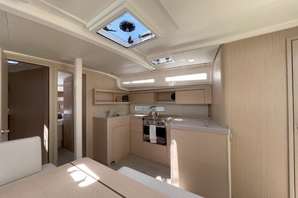 Ενοικίαση Ιστιοπλοϊκό σκάφος Beneteau Oceanis 40.1 Αθήνα