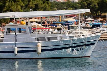 Charter Motorboat Croatian product Betina 9M Sveti Filip I Jakov