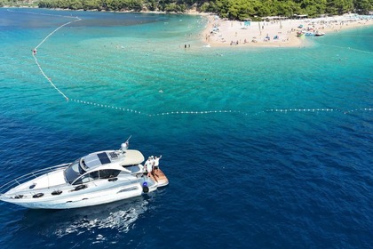 Hire Motorboat Mirakul 40 Split