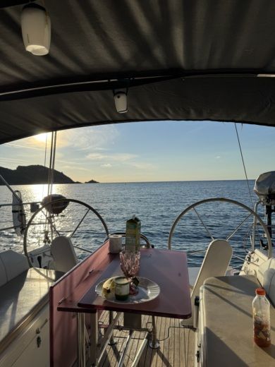 Saint-Mandrier-sur-Mer Sailboat Hanse Hanse 400 alt tag text