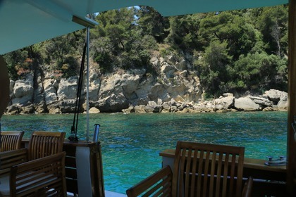 Location Bateau à moteur Chantier Quibron "Brigantin" Menton