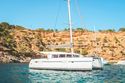 Charter Catamaran Lagoon Lagoon 400 Ibiza