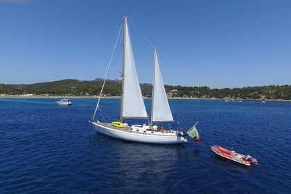 Rental Sailboat ESSOR DU MIDI Beaufort 18 San Vincenzo