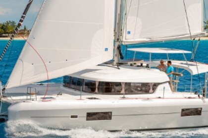 Чартер Катамаран LAGOON 42 Сен-Рафаэль