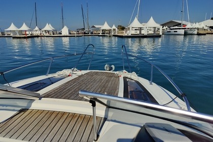 Location Bateau à moteur Jeanneau Cap Camarat 6.5 Cc La Grande-Motte