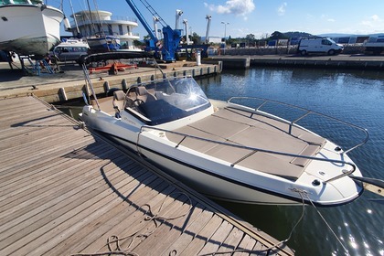 Miete Motorboot QUICKSILVER 675 sundeck La Londe-les-Maures