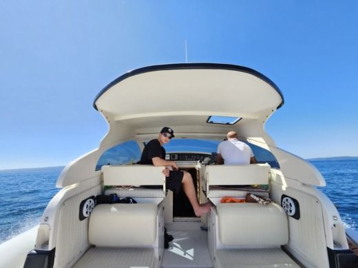 Σπλιτ Motorboat Lomac Airone 40 alt tag text