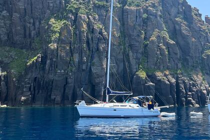 Location Voilier Jeanneau Sun Odyssey 37 Îles Éoliennes