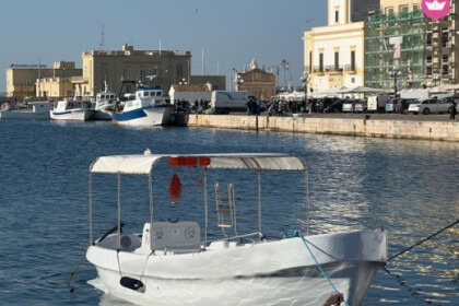 Noleggio Barca senza patente  gallipoli gozzo Gallipoli