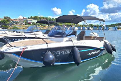 Location Bateau à moteur Quicksilver Activ 605 Sundeck Pula