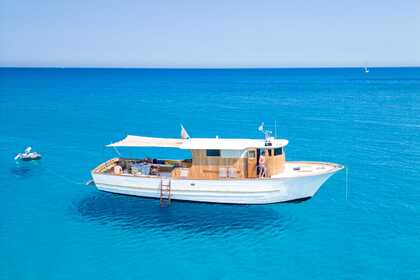 Alquiler Lancha Maestri d’ascia Gozzo cabinato 15 mt Villasimius