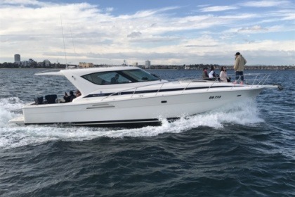 Verhuur Motorboot Riviera 4000 Offshore Melbourne