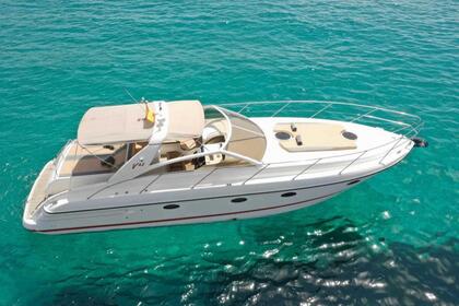 Hire Motorboat Princess V42 14 metros Marbella