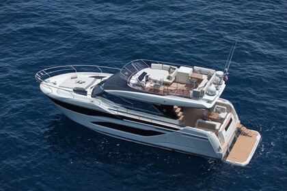 Charter Motorboat  Prestige F4.9 Palma de Mallorca