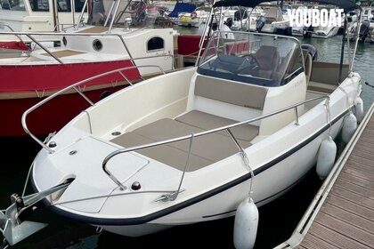 Charter Motorboat Quicksilver Activ 675 Open Arcachon