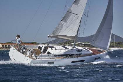 Charter Sailboat Jeanneau Sun Odyssey 440 Las Galletas