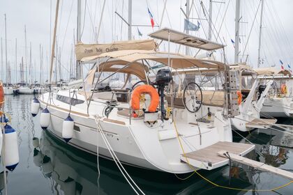 Charter Sailboat JEANNEAU SUN ODYSSEY 479 Alimos