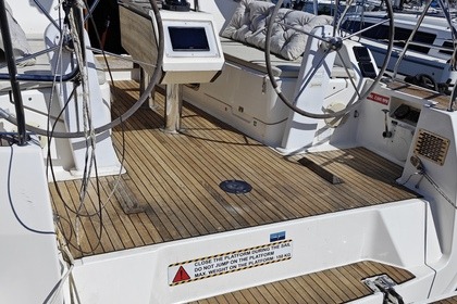 Miete Segelboot BAVARIA CRUISER 37 Punat