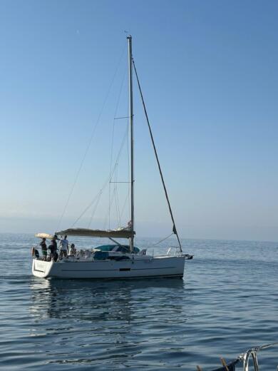 Marsella Sailboat Dufour Dufour 350 Gl alt tag text