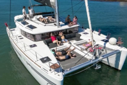 Hire Catamaran LAGOON 450F Lisbon