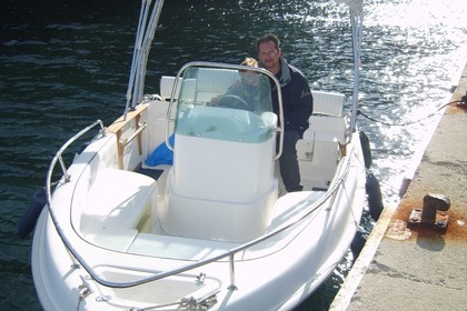 Rental Motorboat MARINELLO FISSHER MAN La Ciotat