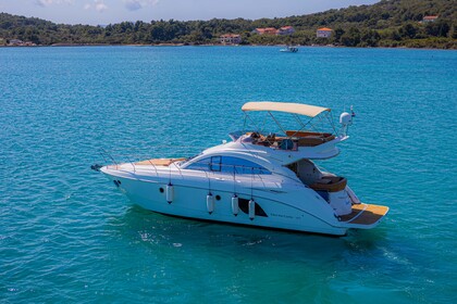 Charter Motor yacht Bénéteau Monte Carlo 47 Fly Sukošan