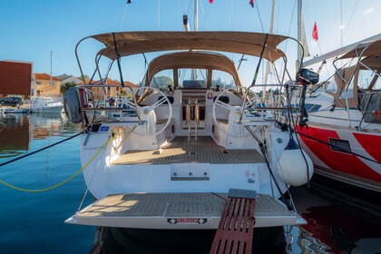 Noleggio Barca a vela ELAN 40 Impression Zaravecchia