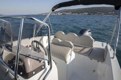 Charter Motorboat Cayman 3 Positano