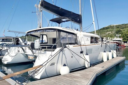 Charter Catamaran Lagoon-Bénéteau Lagoon 450 - 4 + 2 cab. Primošten