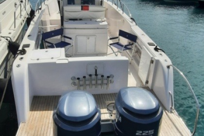 Verhuur Motorboot Proline 30 Sport Napels