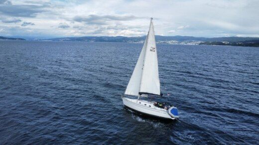 Ribeira Sailboat Bavaria 300 alt tag text